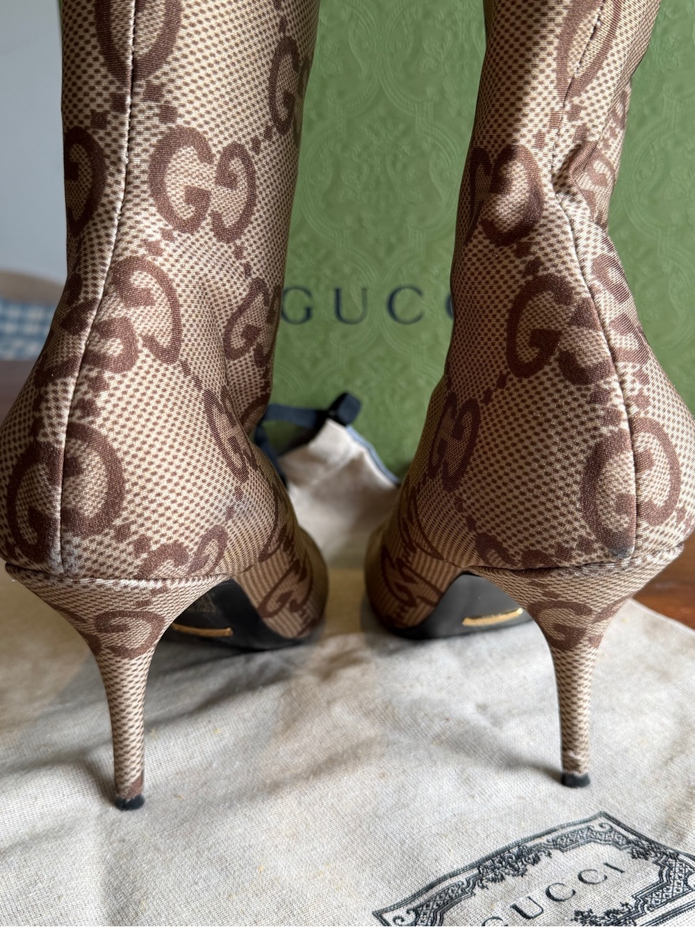 Authentic gucci-x-balenciaga Brown Beige Monogram Stretch Pointed-Toe Heel Boots - Picture 3 of 6